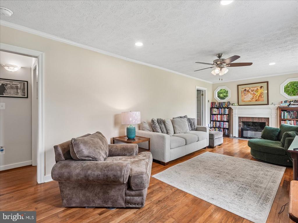 4247 WARREN ST, MARSHALL, Virginia 20115, 3 Bedrooms Bedrooms, ,2 BathroomsBathrooms,Residential,4247 WARREN ST,VAFQ2022888 MLS # VAFQ2022888 4247 WARREN ST, MARSHALL, Virginia 20115, 3 Bedrooms Bedrooms, ,2 BathroomsBathrooms,Residential,4247 WARREN ST,VAFQ2022888 MLS # VAFQ2022888