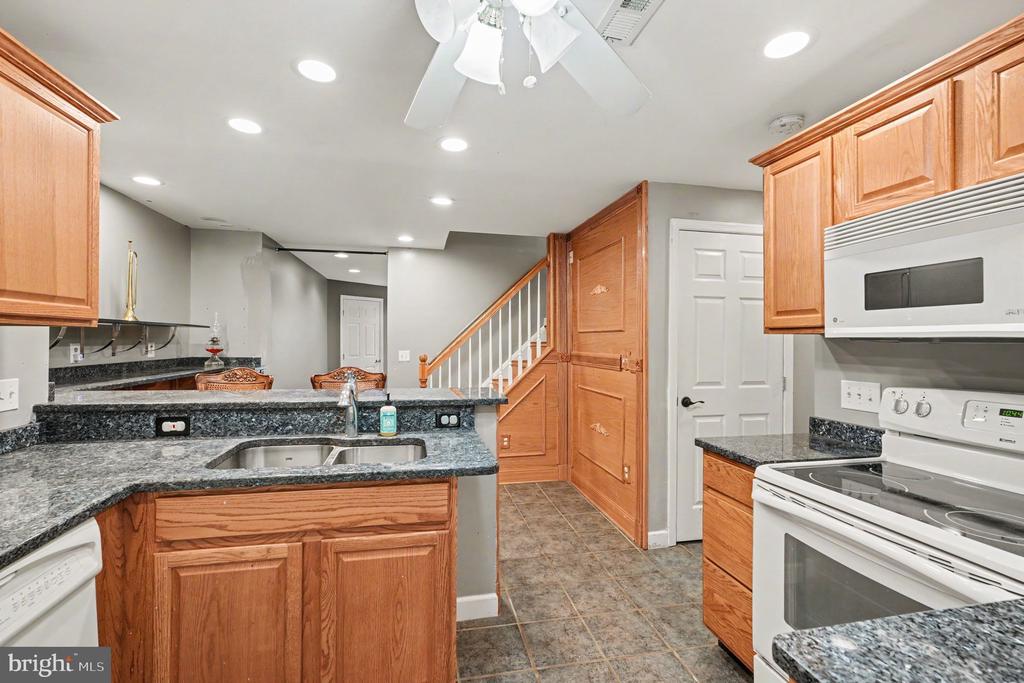 12500 U S GRANT CT, SPOTSYLVANIA, Virginia 22553, 4 Bedrooms Bedrooms, ,3 BathroomsBathrooms,Residential,12500 U S GRANT CT,VASP2043532 MLS # VASP2043532