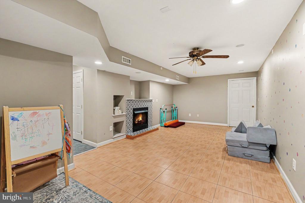 12500 U S GRANT CT, SPOTSYLVANIA, Virginia 22553, 4 Bedrooms Bedrooms, ,3 BathroomsBathrooms,Residential,12500 U S GRANT CT,VASP2043532 MLS # VASP2043532