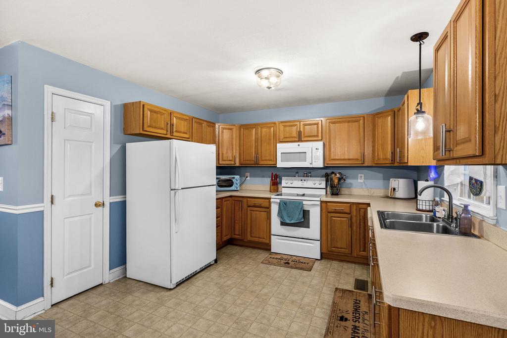 31185 PRICE RD, LOCUST GROVE, Virginia 22508, 3 Bedrooms Bedrooms, ,2 BathroomsBathrooms,Residential,31185 PRICE RD,VAOR2014584 MLS # VAOR2014584 31185 PRICE RD, LOCUST GROVE, Virginia 22508, 3 Bedrooms Bedrooms, ,2 BathroomsBathrooms,Residential,31185 PRICE RD,VAOR2014584 MLS # VAOR2014584