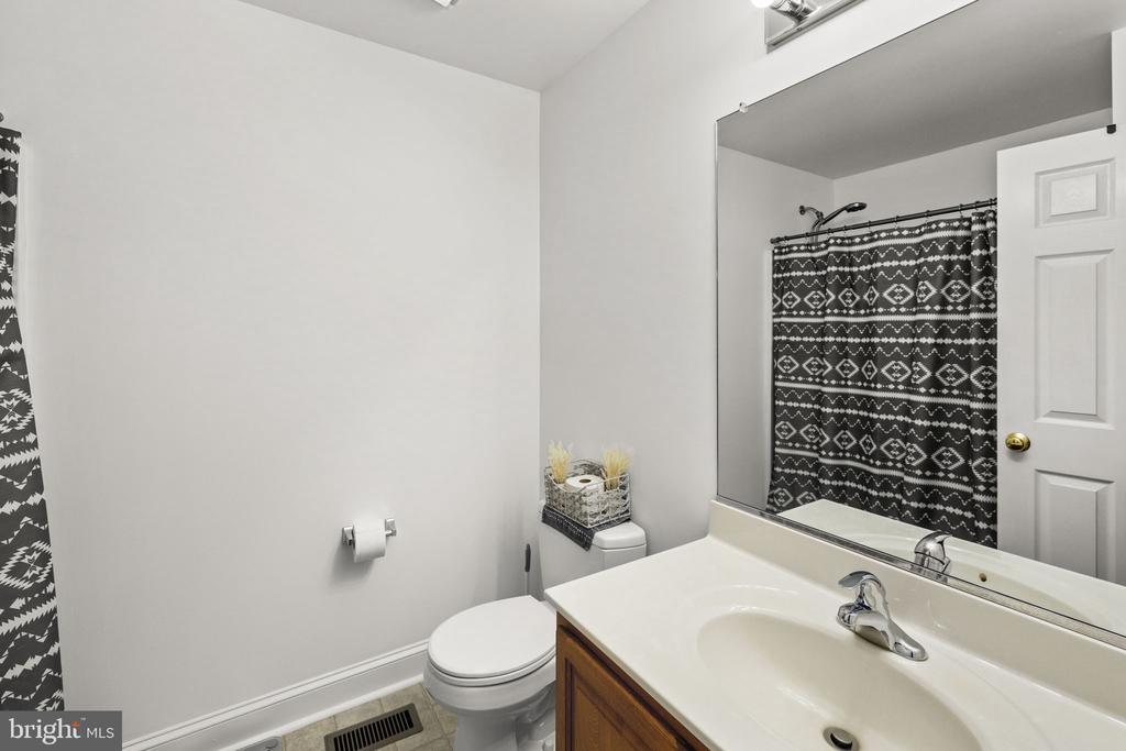 31185 PRICE RD, LOCUST GROVE, Virginia 22508, 3 Bedrooms Bedrooms, ,2 BathroomsBathrooms,Residential,31185 PRICE RD,VAOR2014584 MLS # VAOR2014584 31185 PRICE RD, LOCUST GROVE, Virginia 22508, 3 Bedrooms Bedrooms, ,2 BathroomsBathrooms,Residential,31185 PRICE RD,VAOR2014584 MLS # VAOR2014584