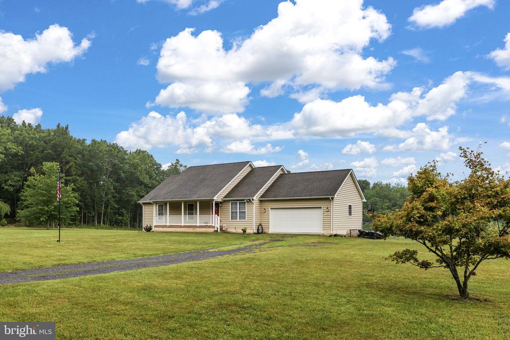 31185 PRICE RD, LOCUST GROVE, Virginia 22508, 3 Bedrooms Bedrooms, ,2 BathroomsBathrooms,Residential,31185 PRICE RD,VAOR2014584 MLS # VAOR2014584 31185 PRICE RD, LOCUST GROVE, Virginia 22508, 3 Bedrooms Bedrooms, ,2 BathroomsBathrooms,Residential,31185 PRICE RD,VAOR2014584 MLS # VAOR2014584