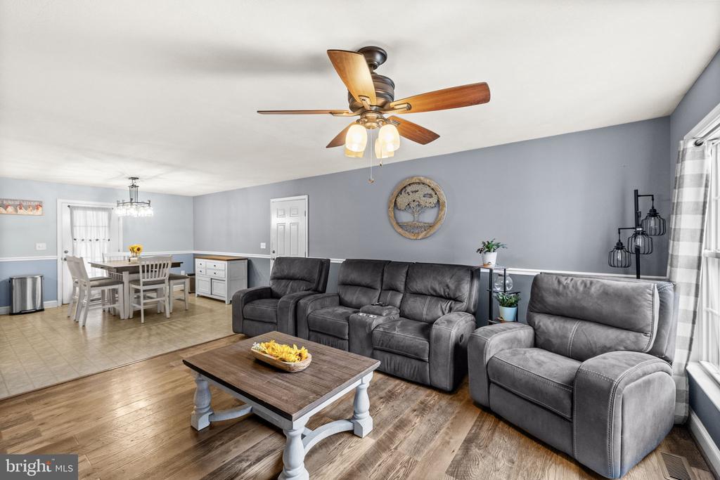 31185 PRICE RD, LOCUST GROVE, Virginia 22508, 3 Bedrooms Bedrooms, ,2 BathroomsBathrooms,Residential,31185 PRICE RD,VAOR2014584 MLS # VAOR2014584 31185 PRICE RD, LOCUST GROVE, Virginia 22508, 3 Bedrooms Bedrooms, ,2 BathroomsBathrooms,Residential,31185 PRICE RD,VAOR2014584 MLS # VAOR2014584