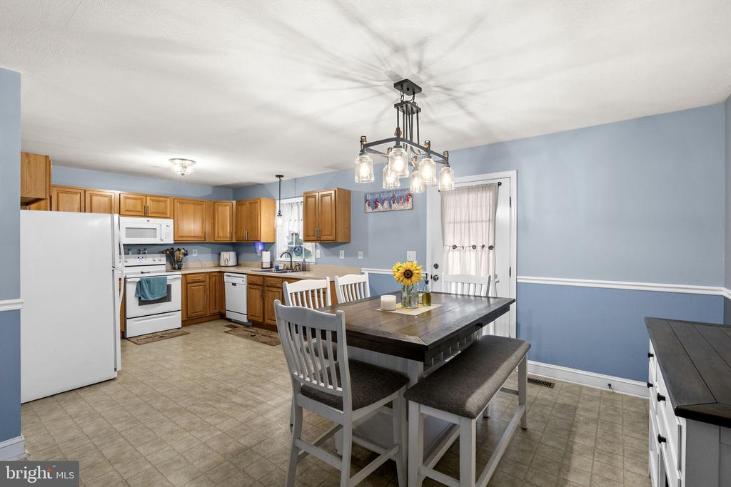 31185 PRICE RD, LOCUST GROVE, Virginia 22508, 3 Bedrooms Bedrooms, ,2 BathroomsBathrooms,Residential,31185 PRICE RD,VAOR2014584 MLS # VAOR2014584 31185 PRICE RD, LOCUST GROVE, Virginia 22508, 3 Bedrooms Bedrooms, ,2 BathroomsBathrooms,Residential,31185 PRICE RD,VAOR2014584 MLS # VAOR2014584