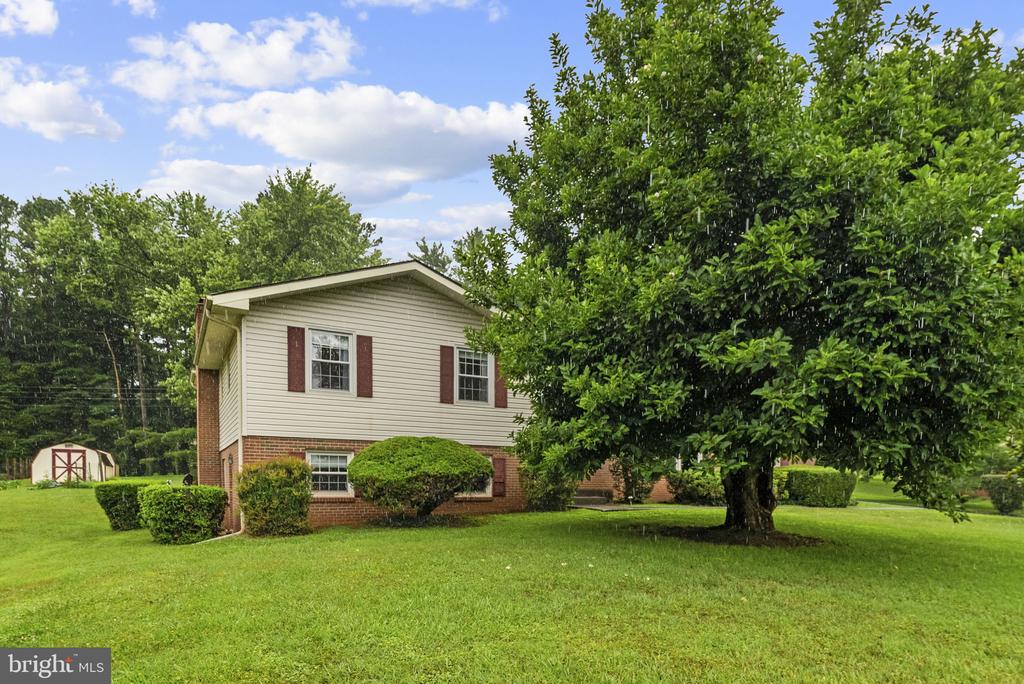 19100 COLONIAL DR, CULPEPER, Virginia 22701, 5 Bedrooms Bedrooms, ,2 BathroomsBathrooms,Residential,19100 COLONIAL DR,VACU2014402 MLS # VACU2014402 19100 COLONIAL DR, CULPEPER, Virginia 22701, 5 Bedrooms Bedrooms, ,2 BathroomsBathrooms,Residential,19100 COLONIAL DR,VACU2014402 MLS # VACU2014402