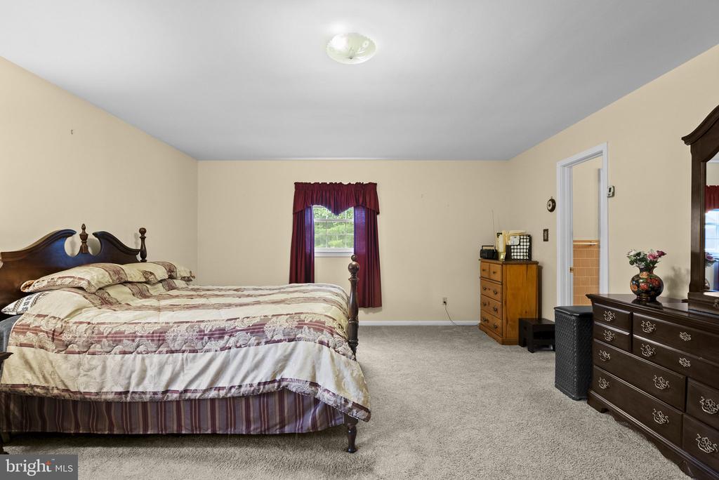 19100 COLONIAL DR, CULPEPER, Virginia 22701, 5 Bedrooms Bedrooms, ,2 BathroomsBathrooms,Residential,19100 COLONIAL DR,VACU2014402 MLS # VACU2014402 19100 COLONIAL DR, CULPEPER, Virginia 22701, 5 Bedrooms Bedrooms, ,2 BathroomsBathrooms,Residential,19100 COLONIAL DR,VACU2014402 MLS # VACU2014402