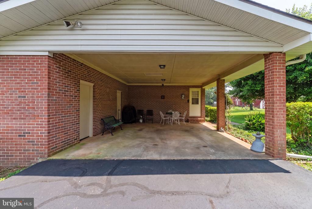 19100 COLONIAL DR, CULPEPER, Virginia 22701, 5 Bedrooms Bedrooms, ,2 BathroomsBathrooms,Residential,19100 COLONIAL DR,VACU2014402 MLS # VACU2014402 19100 COLONIAL DR, CULPEPER, Virginia 22701, 5 Bedrooms Bedrooms, ,2 BathroomsBathrooms,Residential,19100 COLONIAL DR,VACU2014402 MLS # VACU2014402