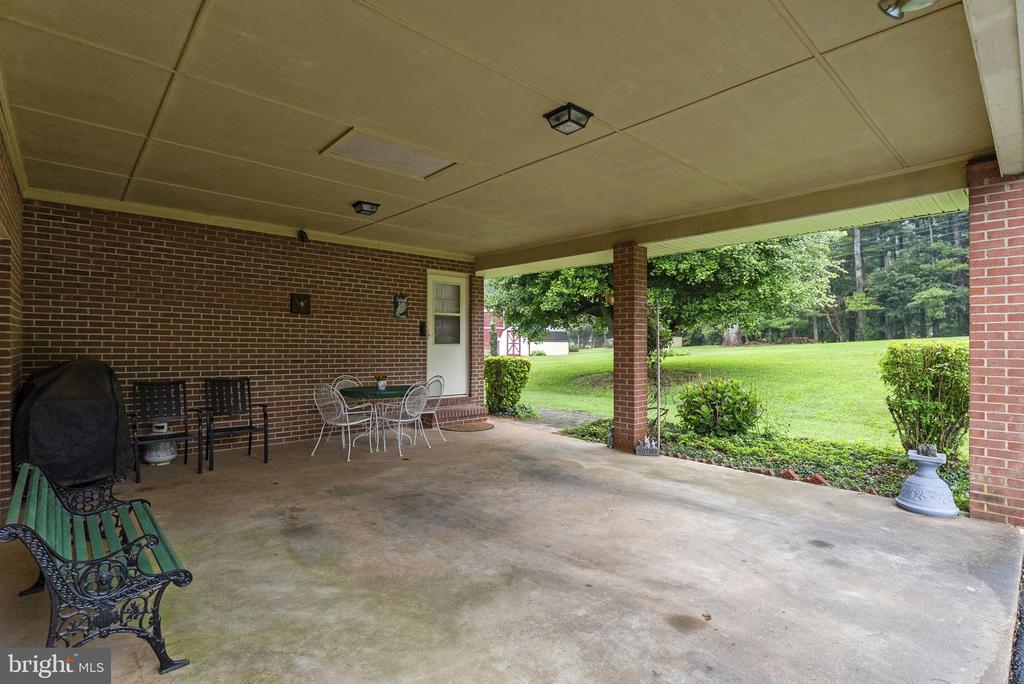 19100 COLONIAL DR, CULPEPER, Virginia 22701, 5 Bedrooms Bedrooms, ,2 BathroomsBathrooms,Residential,19100 COLONIAL DR,VACU2014402 MLS # VACU2014402 19100 COLONIAL DR, CULPEPER, Virginia 22701, 5 Bedrooms Bedrooms, ,2 BathroomsBathrooms,Residential,19100 COLONIAL DR,VACU2014402 MLS # VACU2014402