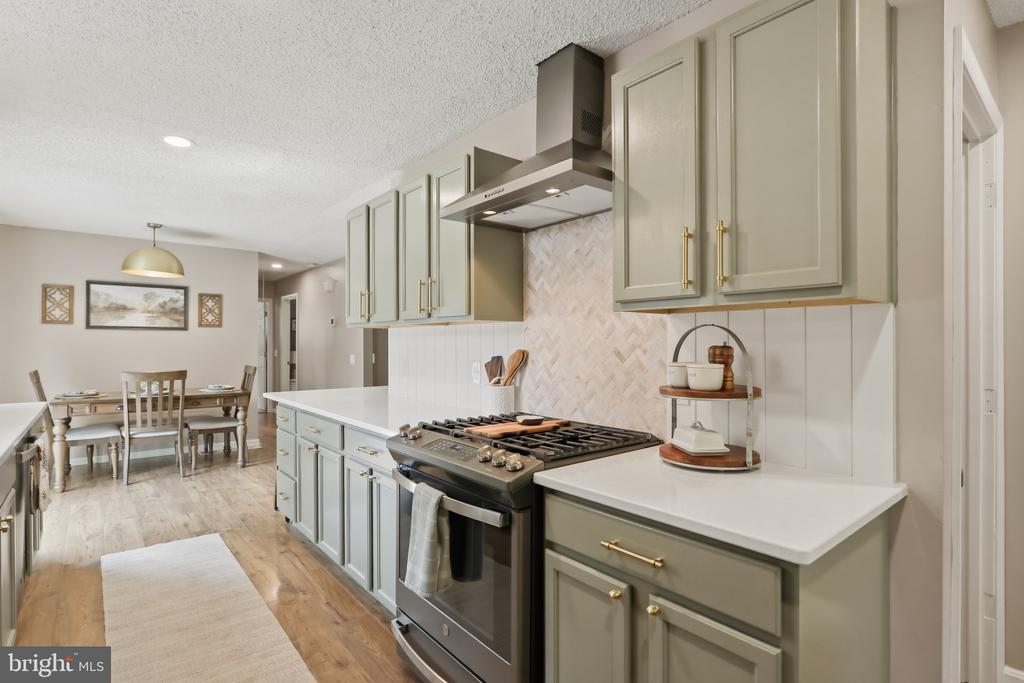 78 LIZZIE MILLS RD, CASTLETON, Virginia 22716, 3 Bedrooms Bedrooms, ,3 BathroomsBathrooms,Residential,78 LIZZIE MILLS RD,VARP2002758 MLS # VARP2002758