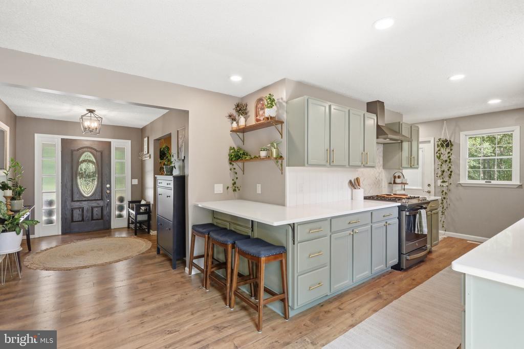 78 LIZZIE MILLS RD, CASTLETON, Virginia 22716, 3 Bedrooms Bedrooms, ,3 BathroomsBathrooms,Residential,78 LIZZIE MILLS RD,VARP2002758 MLS # VARP2002758