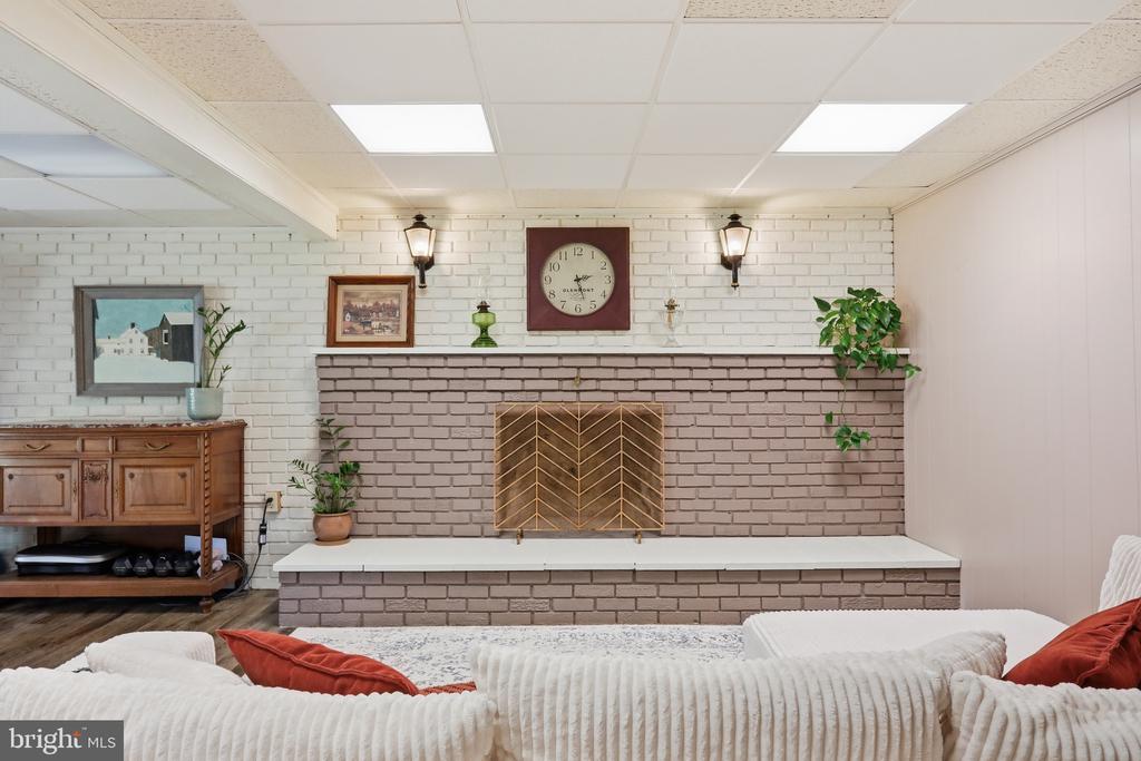 78 LIZZIE MILLS RD, CASTLETON, Virginia 22716, 3 Bedrooms Bedrooms, ,3 BathroomsBathrooms,Residential,78 LIZZIE MILLS RD,VARP2002758 MLS # VARP2002758