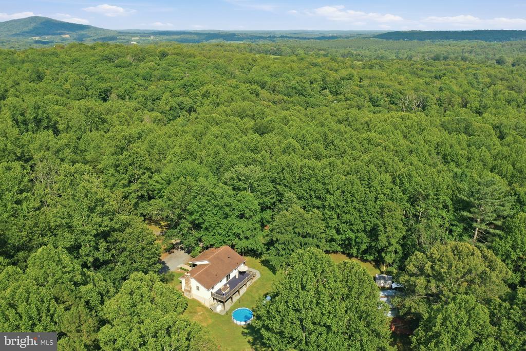 78 LIZZIE MILLS RD, CASTLETON, Virginia 22716, 3 Bedrooms Bedrooms, ,3 BathroomsBathrooms,Residential,78 LIZZIE MILLS RD,VARP2002758 MLS # VARP2002758