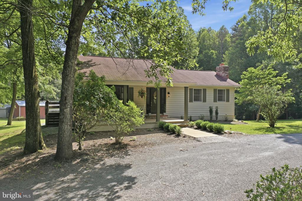 78 LIZZIE MILLS RD, CASTLETON, Virginia 22716, 3 Bedrooms Bedrooms, ,3 BathroomsBathrooms,Residential,78 LIZZIE MILLS RD,VARP2002758 MLS # VARP2002758