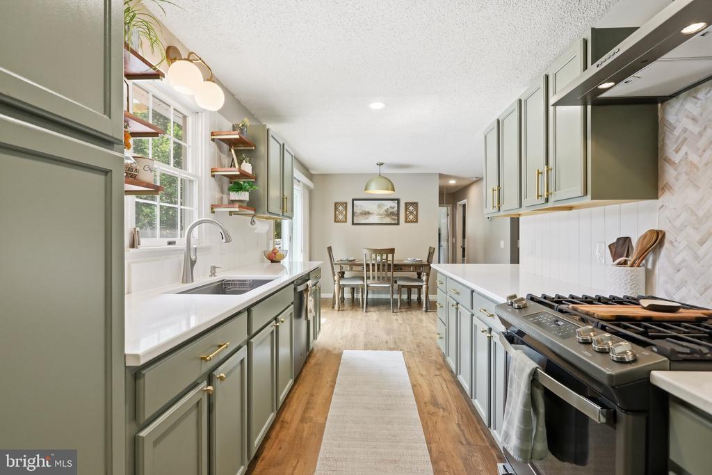 78 LIZZIE MILLS RD, CASTLETON, Virginia 22716, 3 Bedrooms Bedrooms, ,3 BathroomsBathrooms,Residential,78 LIZZIE MILLS RD,VARP2002758 MLS # VARP2002758