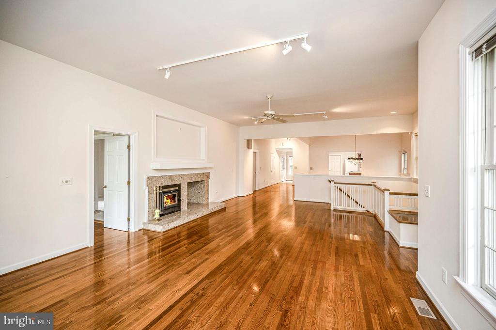141 LARKSPUR LN, LOCUST GROVE, Virginia 22508, 3 Bedrooms Bedrooms, ,2 BathroomsBathrooms,Residential,141 LARKSPUR LN,VAOR2014676 MLS # VAOR2014676 141 LARKSPUR LN, LOCUST GROVE, Virginia 22508, 3 Bedrooms Bedrooms, ,2 BathroomsBathrooms,Residential,141 LARKSPUR LN,VAOR2014676 MLS # VAOR2014676
