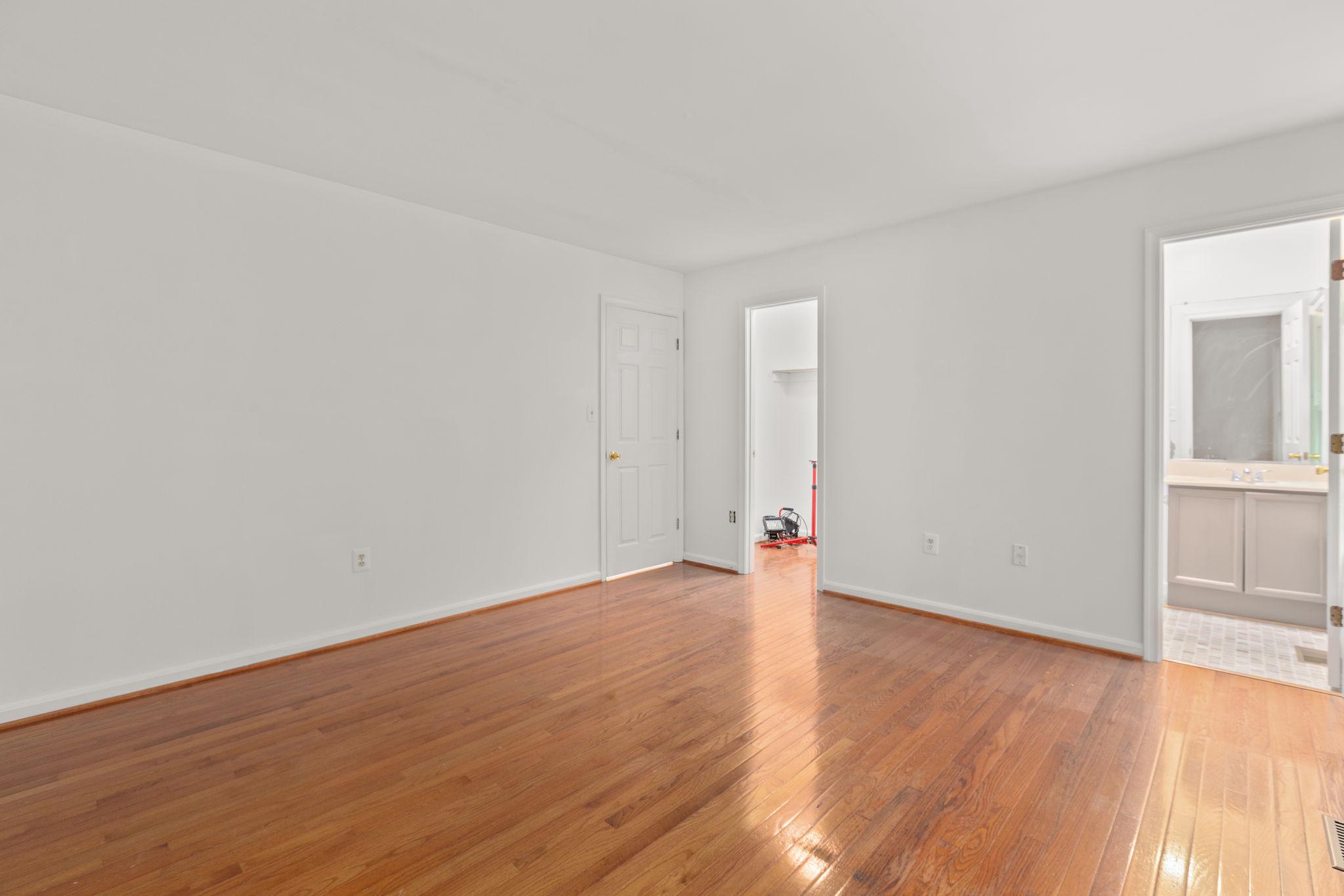 10015 WINDRIDGE DR, FREDERICKSBURG, Virginia 22407, 5 Bedrooms Bedrooms, ,3 BathroomsBathrooms,Residential,10015 WINDRIDGE DR,VASP2043318 MLS # VASP2043318 10015 WINDRIDGE DR, FREDERICKSBURG, Virginia 22407, 5 Bedrooms Bedrooms, ,3 BathroomsBathrooms,Residential,10015 WINDRIDGE DR,VASP2043318 MLS # VASP2043318