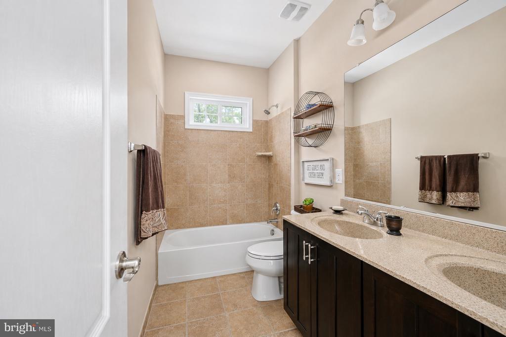 11613 PINE HOLLOW LN, SPOTSYLVANIA, Virginia 22551, 4 Bedrooms Bedrooms, ,3 BathroomsBathrooms,Residential,11613 PINE HOLLOW LN,VASP2043646 MLS # VASP2043646 11613 PINE HOLLOW LN, SPOTSYLVANIA, Virginia 22551, 4 Bedrooms Bedrooms, ,3 BathroomsBathrooms,Residential,11613 PINE HOLLOW LN,VASP2043646 MLS # VASP2043646