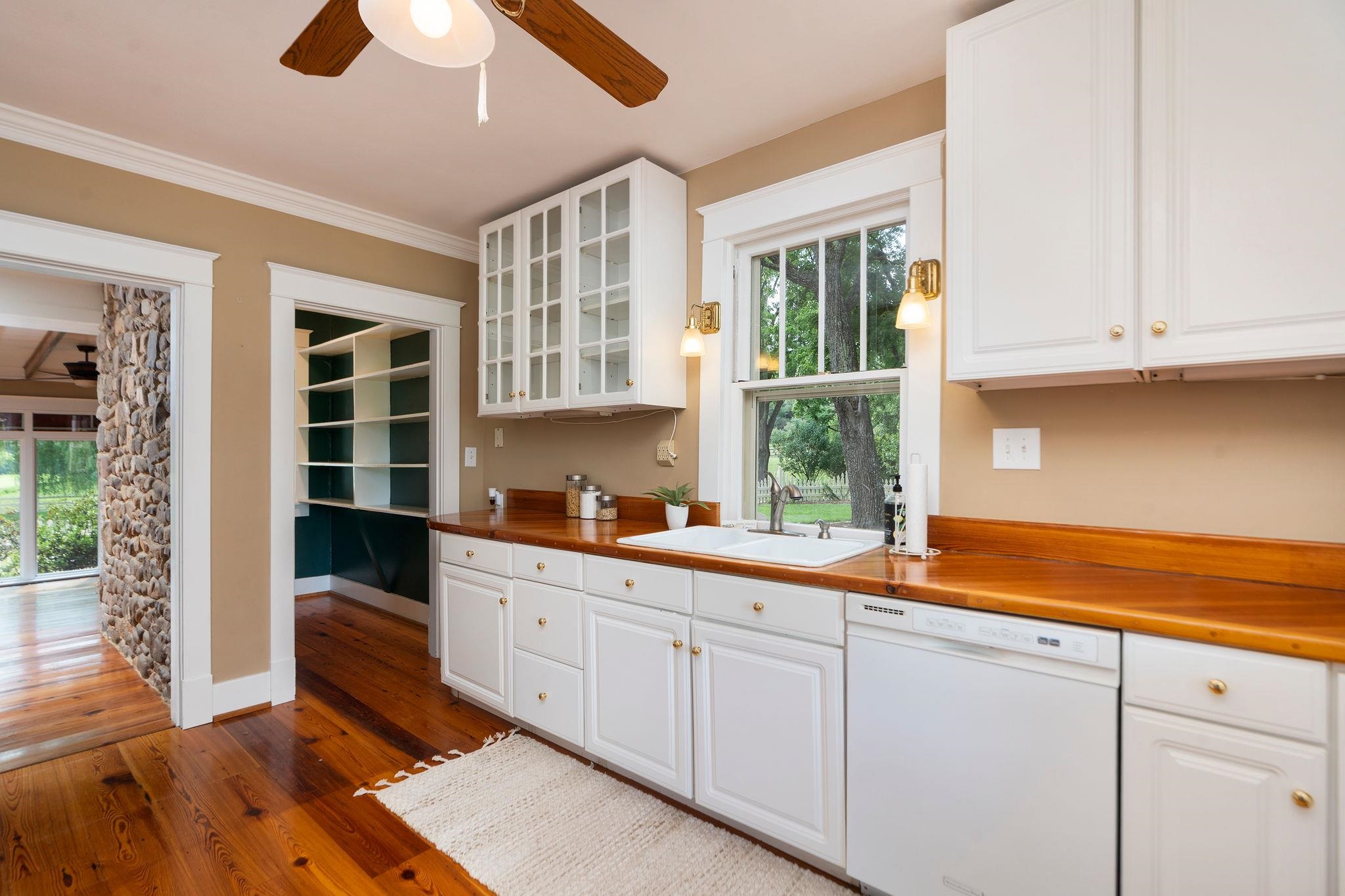 197 UNION HALL SCHOOL LN, SWOOPE, Virginia 24479, 3 Bedrooms Bedrooms, ,3 BathroomsBathrooms,Residential,Legacy Farm Estate,197 UNION HALL SCHOOL LN,679364 MLS # 679364 197 UNION HALL SCHOOL LN, SWOOPE, Virginia 24479, 3 Bedrooms Bedrooms, ,3 BathroomsBathrooms,Residential,Legacy Farm Estate,197 UNION HALL SCHOOL LN,679364 MLS # 679364