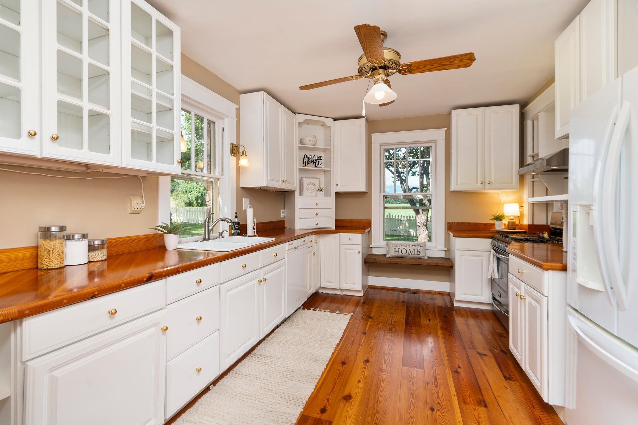 197 UNION HALL SCHOOL LN, SWOOPE, Virginia 24479, 3 Bedrooms Bedrooms, ,3 BathroomsBathrooms,Residential,Legacy Farm Estate,197 UNION HALL SCHOOL LN,679364 MLS # 679364 197 UNION HALL SCHOOL LN, SWOOPE, Virginia 24479, 3 Bedrooms Bedrooms, ,3 BathroomsBathrooms,Residential,Legacy Farm Estate,197 UNION HALL SCHOOL LN,679364 MLS # 679364