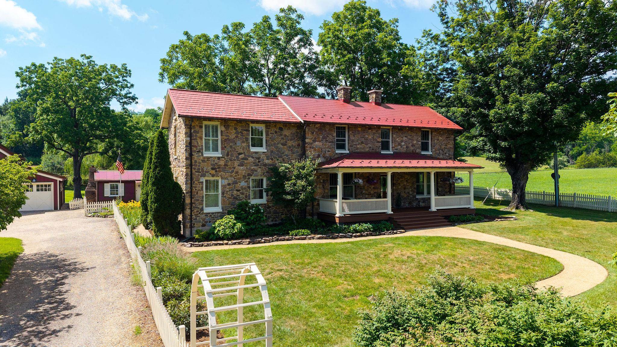 197 UNION HALL SCHOOL LN, SWOOPE, Virginia 24479, 3 Bedrooms Bedrooms, ,3 BathroomsBathrooms,Residential,Legacy Farm Estate,197 UNION HALL SCHOOL LN,679364 MLS # 679364 197 UNION HALL SCHOOL LN, SWOOPE, Virginia 24479, 3 Bedrooms Bedrooms, ,3 BathroomsBathrooms,Residential,Legacy Farm Estate,197 UNION HALL SCHOOL LN,679364 MLS # 679364