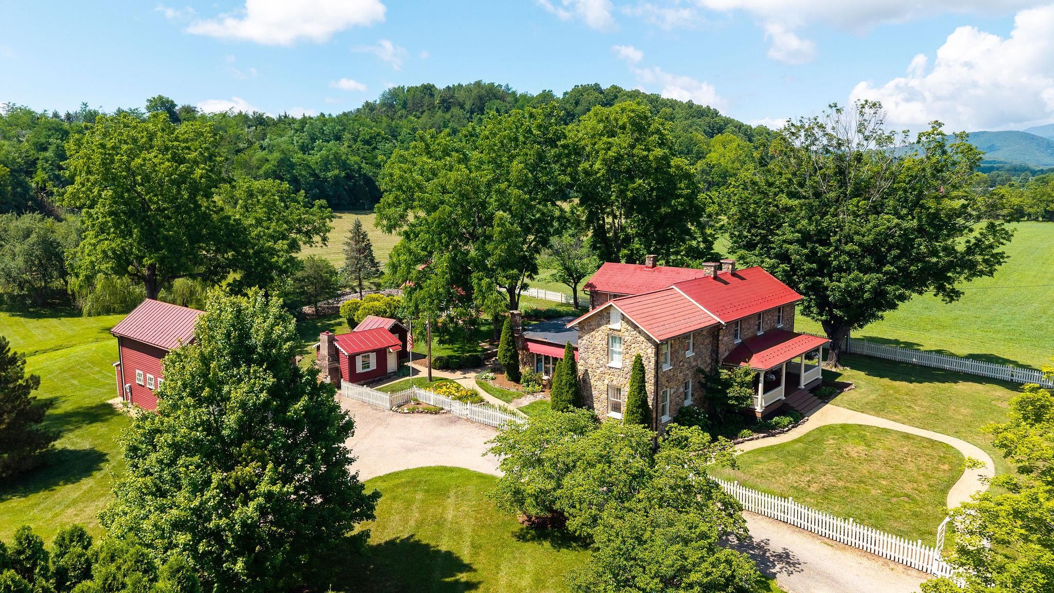197 UNION HALL SCHOOL LN, SWOOPE, Virginia 24479, 3 Bedrooms Bedrooms, ,3 BathroomsBathrooms,Residential,Legacy Farm Estate,197 UNION HALL SCHOOL LN,679364 MLS # 679364 197 UNION HALL SCHOOL LN, SWOOPE, Virginia 24479, 3 Bedrooms Bedrooms, ,3 BathroomsBathrooms,Residential,Legacy Farm Estate,197 UNION HALL SCHOOL LN,679364 MLS # 679364