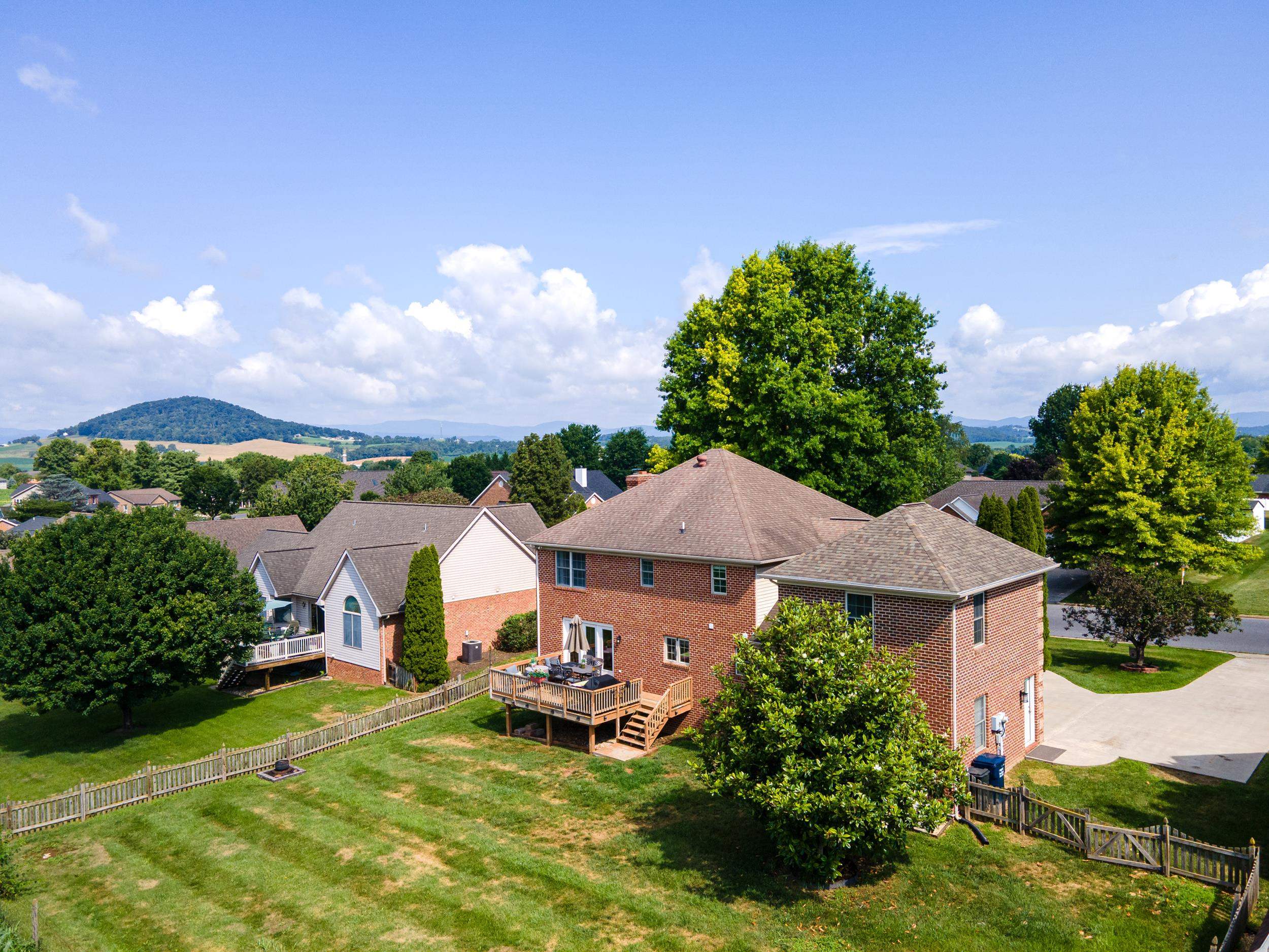 3015 NUTMEG CT, HARRISONBURG, Virginia 22801, 4 Bedrooms Bedrooms, ,3 BathroomsBathrooms,Residential,3015 NUTMEG CT,679377 MLS # 679377 3015 NUTMEG CT, HARRISONBURG, Virginia 22801, 4 Bedrooms Bedrooms, ,3 BathroomsBathrooms,Residential,3015 NUTMEG CT,679377 MLS # 679377