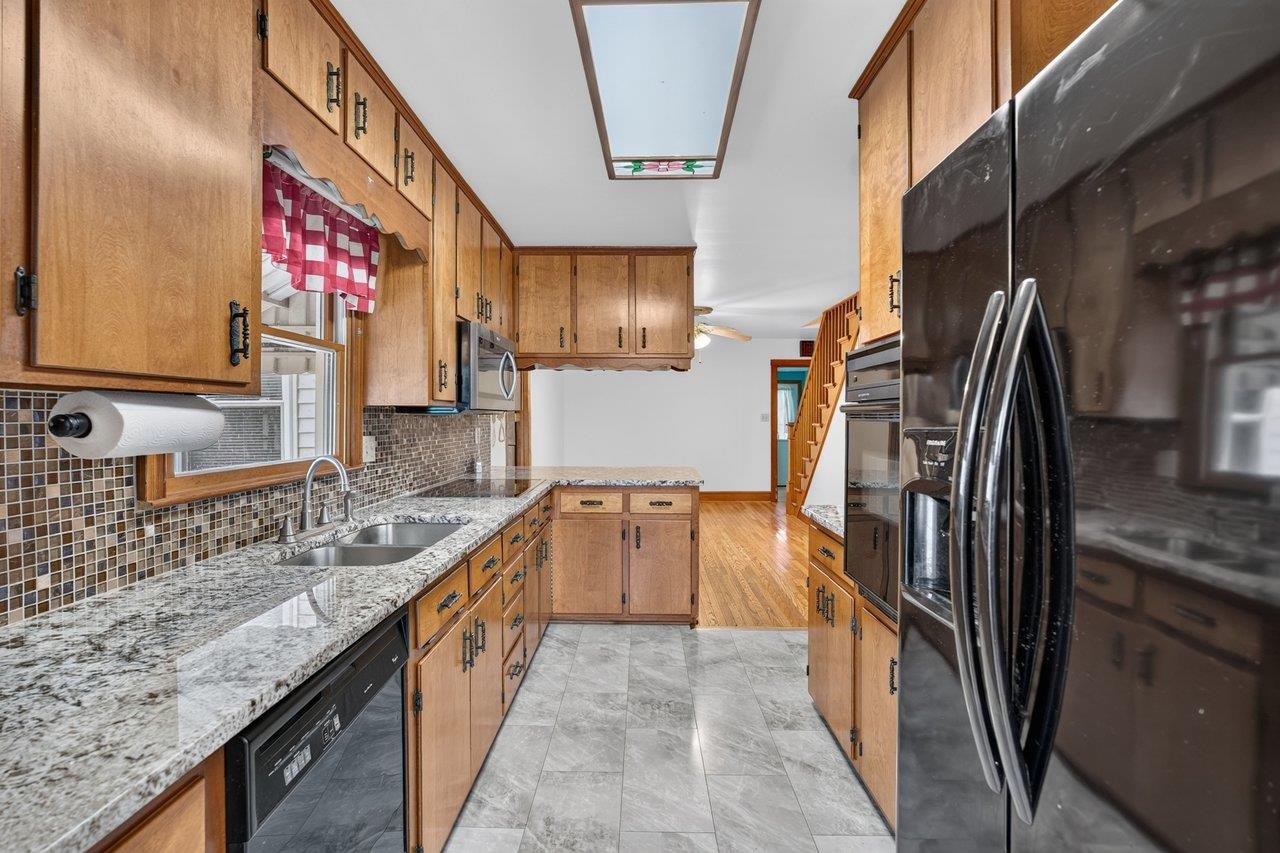 10402 PHILLIPS STORE RD, BROADWAY, Virginia 22815, 4 Bedrooms Bedrooms, ,2 BathroomsBathrooms,Residential,10402 PHILLIPS STORE RD,679380 MLS # 679380