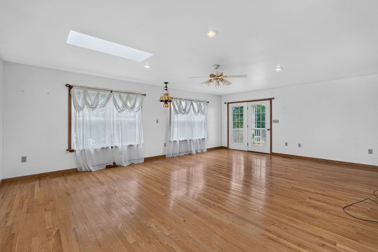 10402 PHILLIPS STORE RD, BROADWAY, Virginia 22815, 4 Bedrooms Bedrooms, ,2 BathroomsBathrooms,Residential,10402 PHILLIPS STORE RD,679380 MLS # 679380