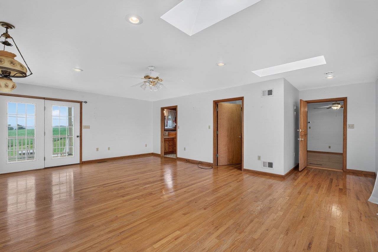 10402 PHILLIPS STORE RD, BROADWAY, Virginia 22815, 4 Bedrooms Bedrooms, ,2 BathroomsBathrooms,Residential,10402 PHILLIPS STORE RD,679380 MLS # 679380