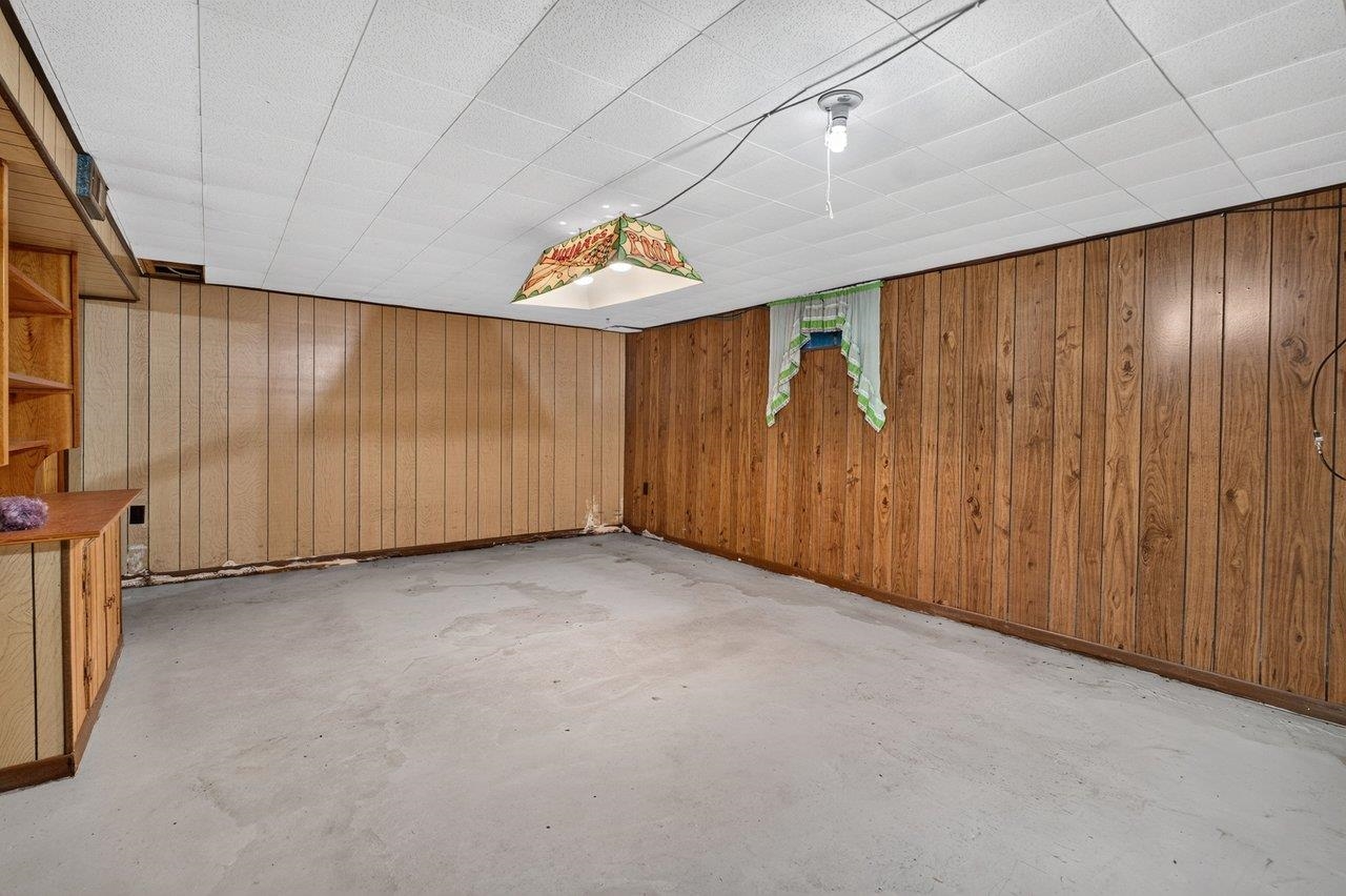 10402 PHILLIPS STORE RD, BROADWAY, Virginia 22815, 4 Bedrooms Bedrooms, ,2 BathroomsBathrooms,Residential,10402 PHILLIPS STORE RD,679380 MLS # 679380