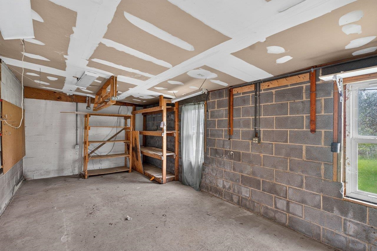 10402 PHILLIPS STORE RD, BROADWAY, Virginia 22815, 4 Bedrooms Bedrooms, ,2 BathroomsBathrooms,Residential,10402 PHILLIPS STORE RD,679380 MLS # 679380