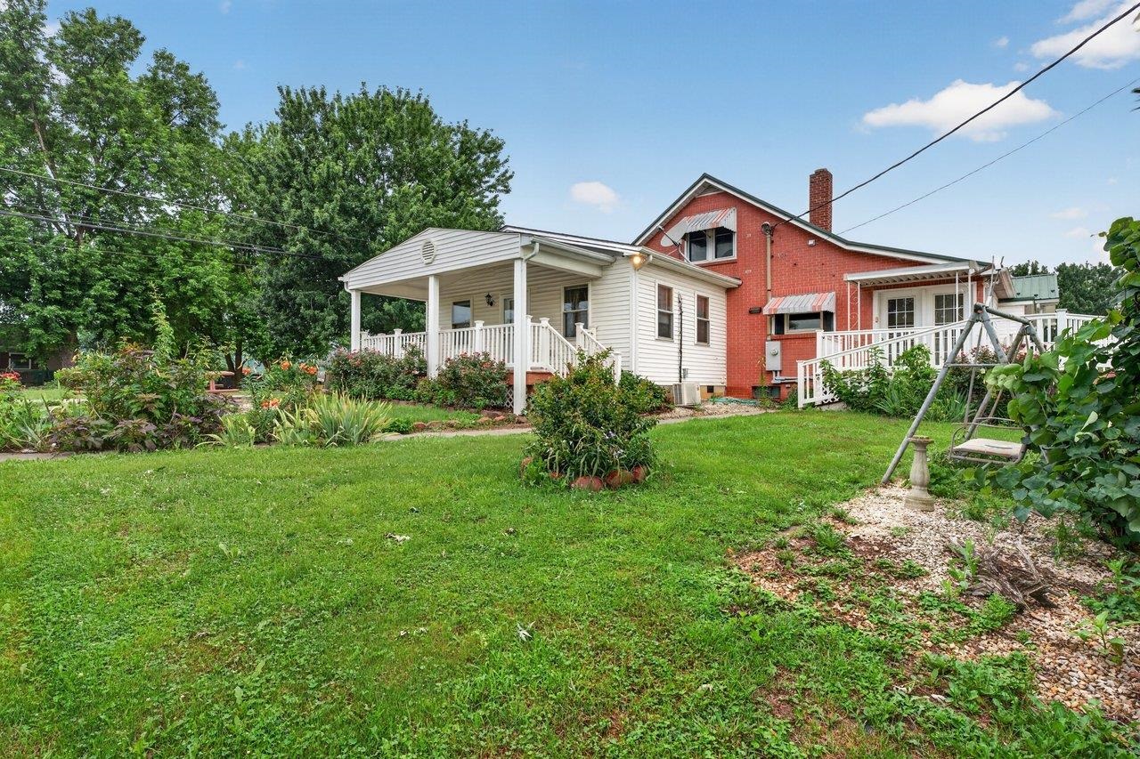 10402 PHILLIPS STORE RD, BROADWAY, Virginia 22815, 4 Bedrooms Bedrooms, ,2 BathroomsBathrooms,Residential,10402 PHILLIPS STORE RD,679380 MLS # 679380