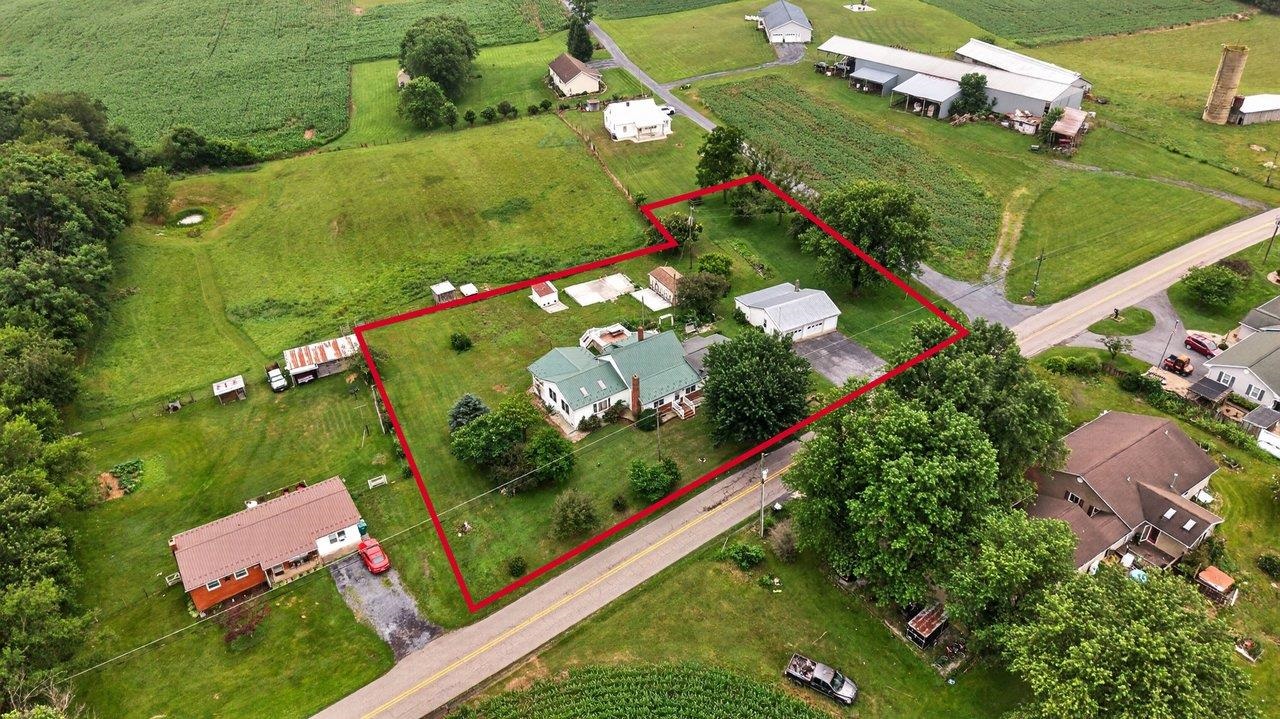 10402 PHILLIPS STORE RD, BROADWAY, Virginia 22815, 4 Bedrooms Bedrooms, ,2 BathroomsBathrooms,Residential,10402 PHILLIPS STORE RD,679380 MLS # 679380