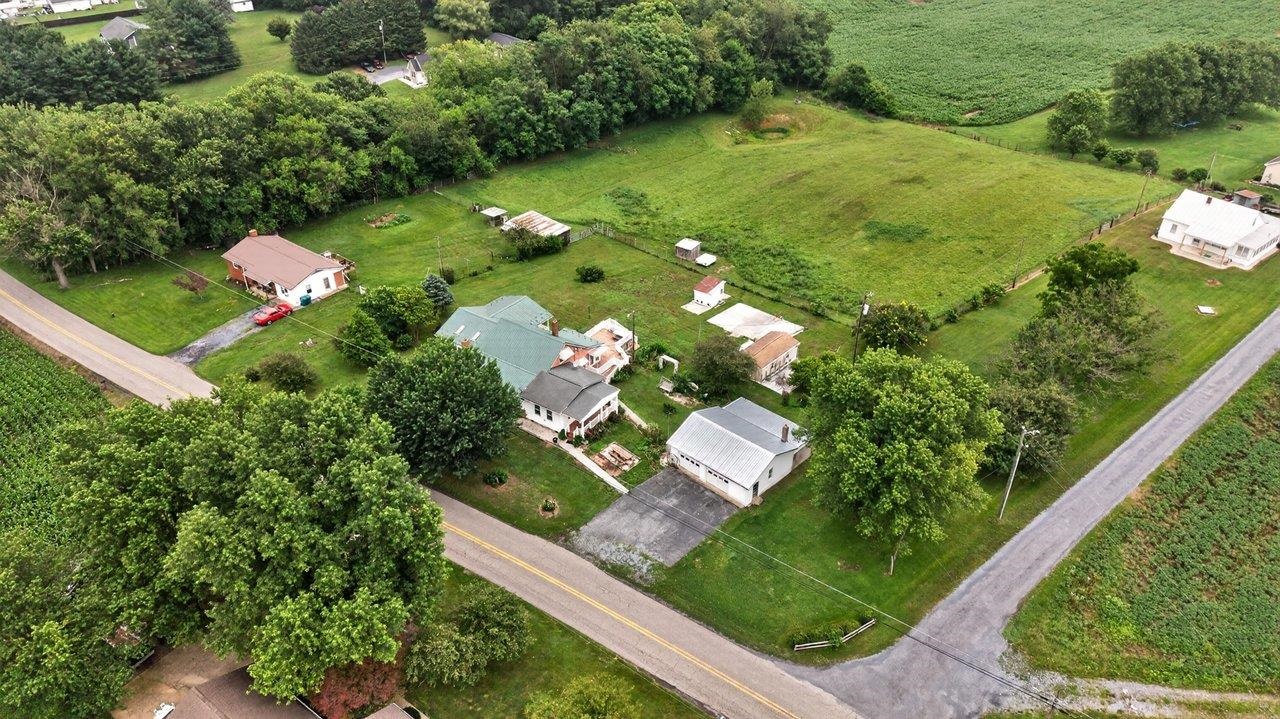 10402 PHILLIPS STORE RD, BROADWAY, Virginia 22815, 4 Bedrooms Bedrooms, ,2 BathroomsBathrooms,Residential,10402 PHILLIPS STORE RD,679380 MLS # 679380