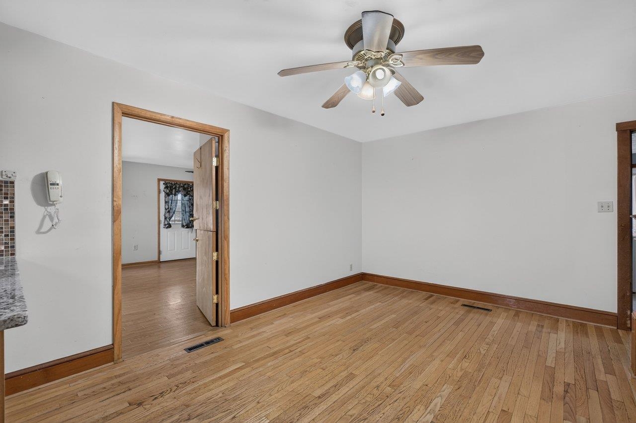10402 PHILLIPS STORE RD, BROADWAY, Virginia 22815, 4 Bedrooms Bedrooms, ,2 BathroomsBathrooms,Residential,10402 PHILLIPS STORE RD,679380 MLS # 679380