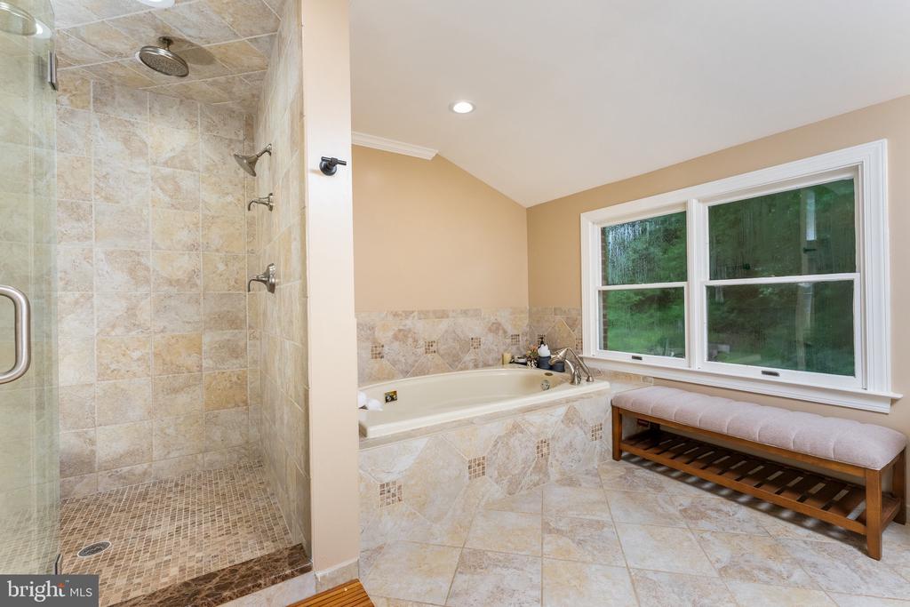 8464 TURKEY RUN DR, WARRENTON, Virginia 20187, 4 Bedrooms Bedrooms, ,3 BathroomsBathrooms,Residential,8464 TURKEY RUN DR,VAFQ2022964 MLS # VAFQ2022964 8464 TURKEY RUN DR, WARRENTON, Virginia 20187, 4 Bedrooms Bedrooms, ,3 BathroomsBathrooms,Residential,8464 TURKEY RUN DR,VAFQ2022964 MLS # VAFQ2022964