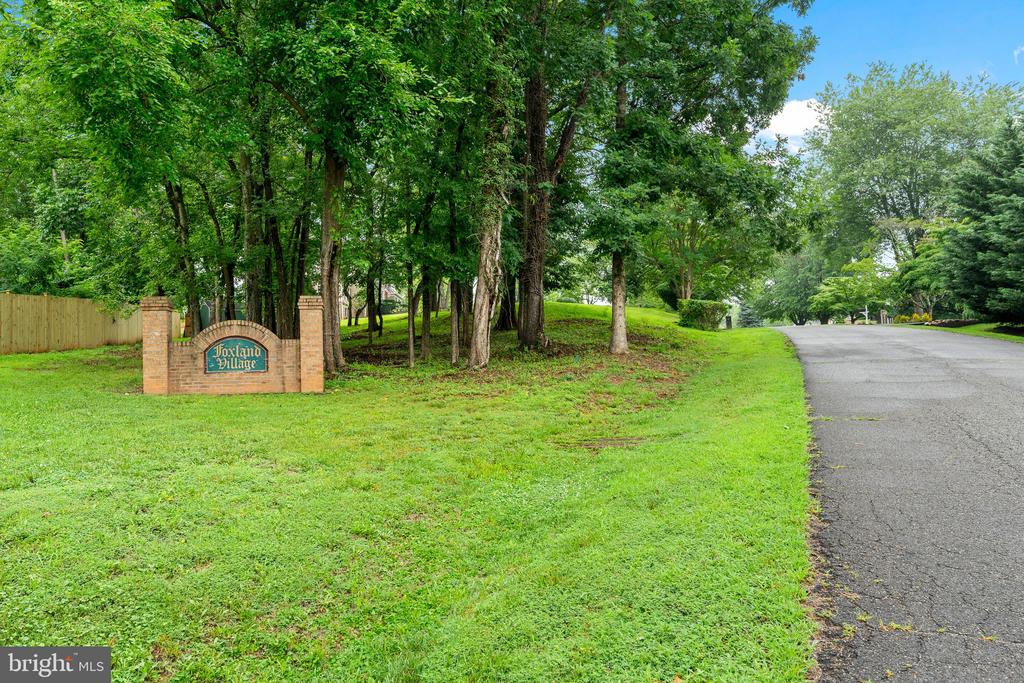 8464 TURKEY RUN DR, WARRENTON, Virginia 20187, 4 Bedrooms Bedrooms, ,3 BathroomsBathrooms,Residential,8464 TURKEY RUN DR,VAFQ2022964 MLS # VAFQ2022964 8464 TURKEY RUN DR, WARRENTON, Virginia 20187, 4 Bedrooms Bedrooms, ,3 BathroomsBathrooms,Residential,8464 TURKEY RUN DR,VAFQ2022964 MLS # VAFQ2022964