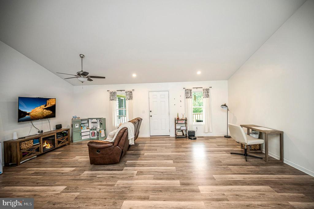 7295 CORNFIELD LN, RHOADESVILLE, Virginia 22542, 3 Bedrooms Bedrooms, ,2 BathroomsBathrooms,Residential,7295 CORNFIELD LN,VAOR2014638 MLS # VAOR2014638 7295 CORNFIELD LN, RHOADESVILLE, Virginia 22542, 3 Bedrooms Bedrooms, ,2 BathroomsBathrooms,Residential,7295 CORNFIELD LN,VAOR2014638 MLS # VAOR2014638