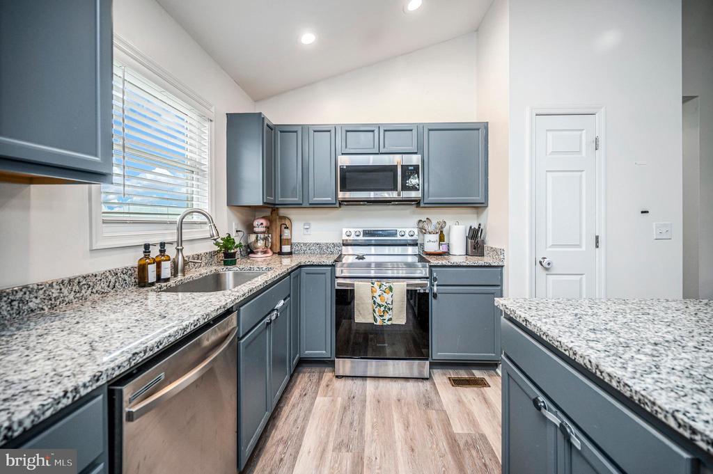 7295 CORNFIELD LN, RHOADESVILLE, Virginia 22542, 3 Bedrooms Bedrooms, ,2 BathroomsBathrooms,Residential,7295 CORNFIELD LN,VAOR2014638 MLS # VAOR2014638 7295 CORNFIELD LN, RHOADESVILLE, Virginia 22542, 3 Bedrooms Bedrooms, ,2 BathroomsBathrooms,Residential,7295 CORNFIELD LN,VAOR2014638 MLS # VAOR2014638