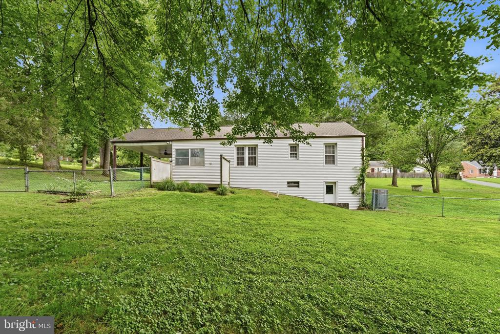 6499 BRIGGS RD, WARRENTON, Virginia 20187, 2 Bedrooms Bedrooms, ,1 BathroomBathrooms,Residential,6499 BRIGGS RD,VAFQ2022934 MLS # VAFQ2022934 6499 BRIGGS RD, WARRENTON, Virginia 20187, 2 Bedrooms Bedrooms, ,1 BathroomBathrooms,Residential,6499 BRIGGS RD,VAFQ2022934 MLS # VAFQ2022934