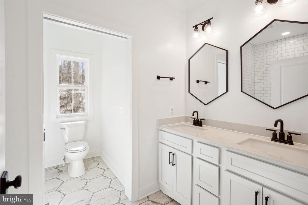 TOLER DR, NOKESVILLE, Virginia 20181, 3 Bedrooms Bedrooms, ,2 BathroomsBathrooms,Residential,TOLER DR,VAFQ2022322 MLS # VAFQ2022322 TOLER DR, NOKESVILLE, Virginia 20181, 3 Bedrooms Bedrooms, ,2 BathroomsBathrooms,Residential,TOLER DR,VAFQ2022322 MLS # VAFQ2022322