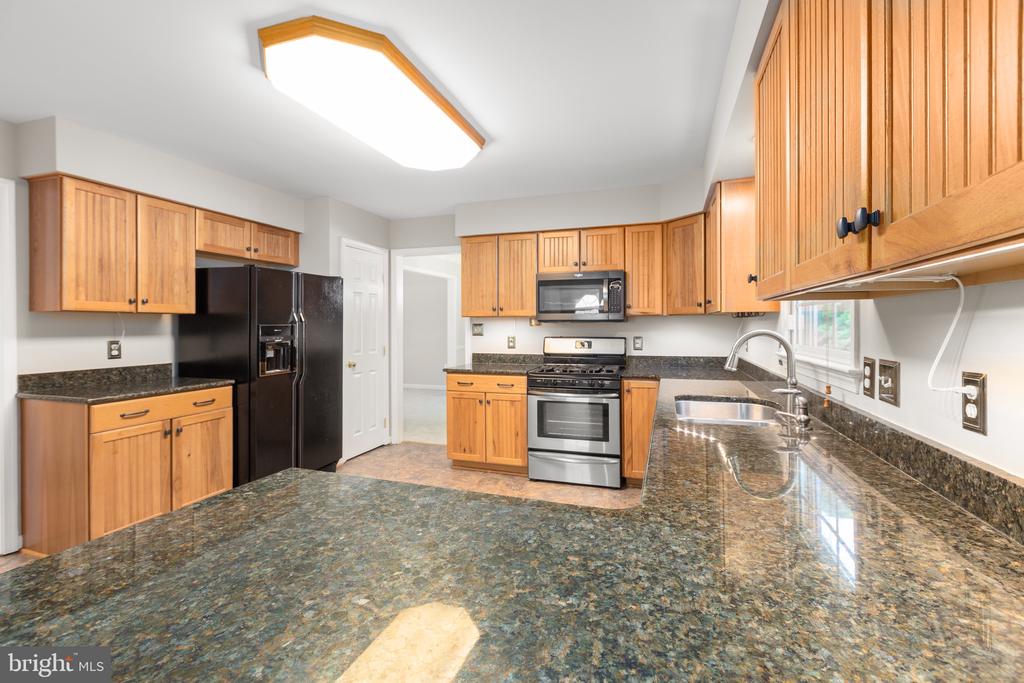 3514 CARLYLE CT, FREDERICKSBURG, Virginia 22408, 5 Bedrooms Bedrooms, ,3 BathroomsBathrooms,Residential,3514 CARLYLE CT,VASP2043482 MLS # VASP2043482
