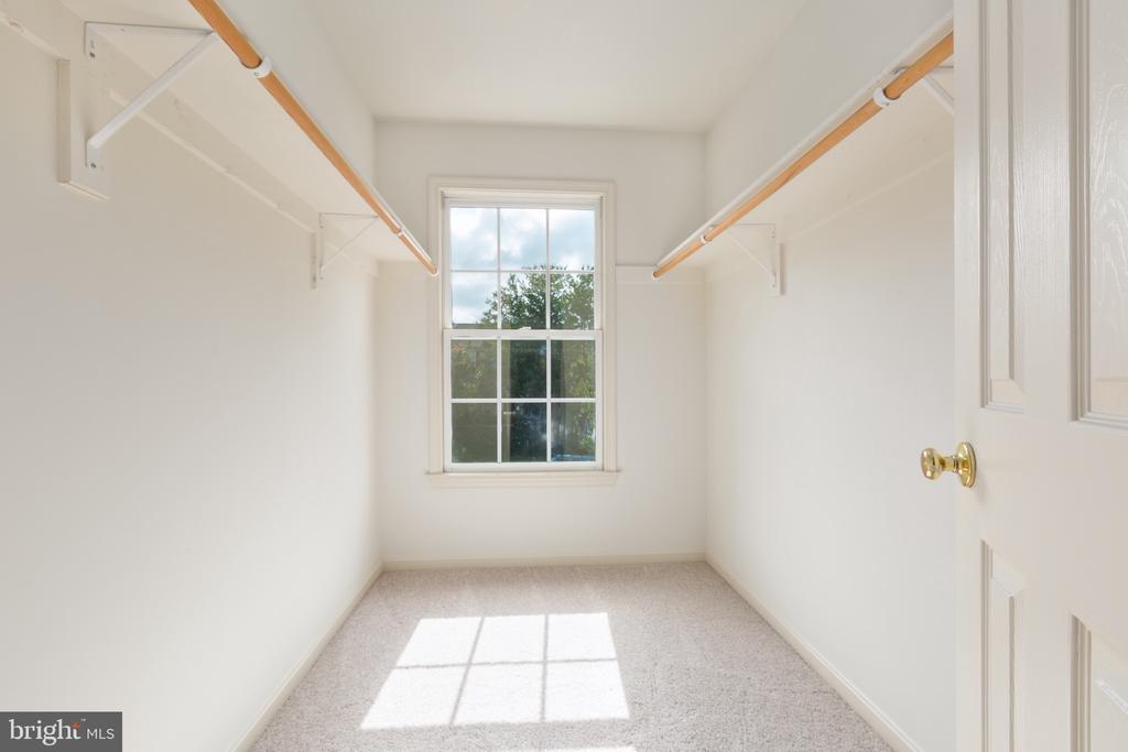 3514 CARLYLE CT, FREDERICKSBURG, Virginia 22408, 5 Bedrooms Bedrooms, ,3 BathroomsBathrooms,Residential,3514 CARLYLE CT,VASP2043482 MLS # VASP2043482