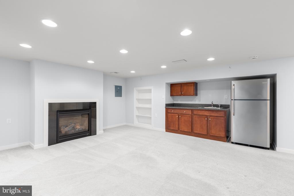 3514 CARLYLE CT, FREDERICKSBURG, Virginia 22408, 5 Bedrooms Bedrooms, ,3 BathroomsBathrooms,Residential,3514 CARLYLE CT,VASP2043482 MLS # VASP2043482