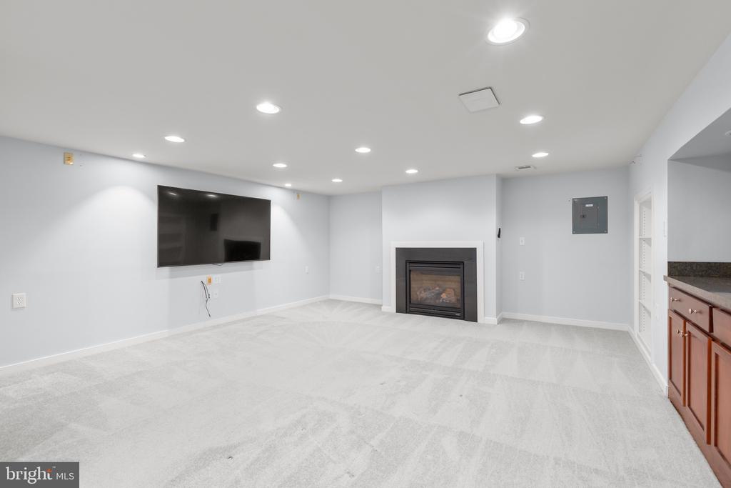 3514 CARLYLE CT, FREDERICKSBURG, Virginia 22408, 5 Bedrooms Bedrooms, ,3 BathroomsBathrooms,Residential,3514 CARLYLE CT,VASP2043482 MLS # VASP2043482
