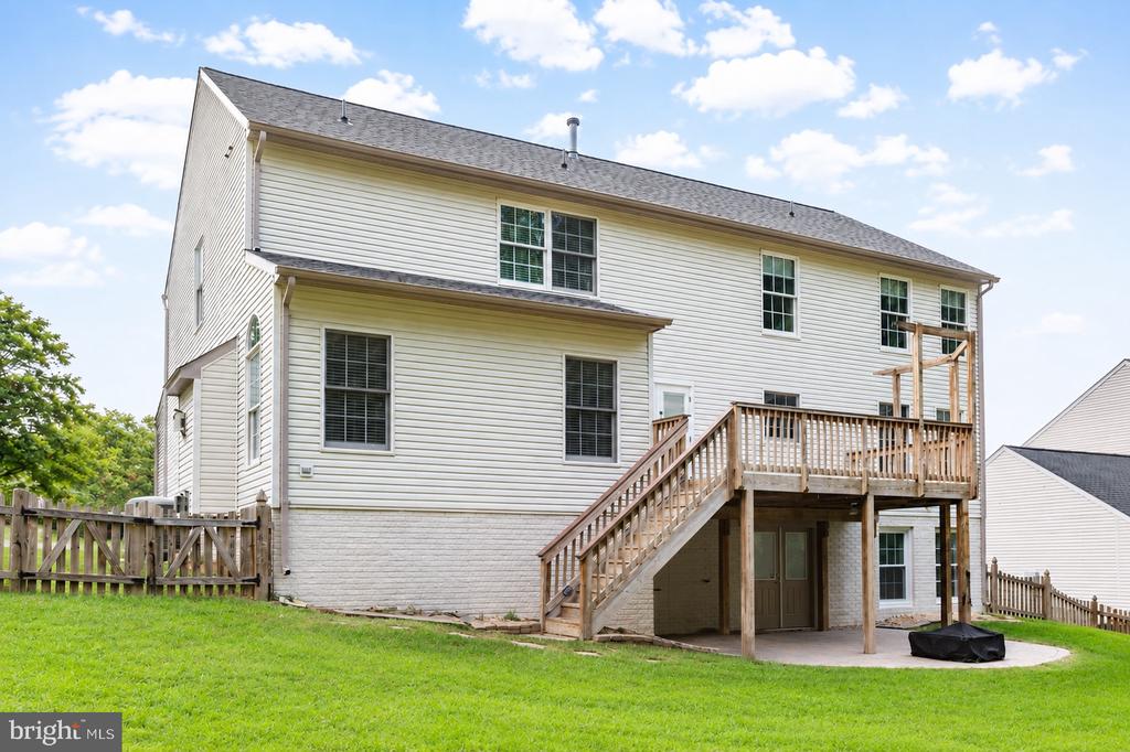 3514 CARLYLE CT, FREDERICKSBURG, Virginia 22408, 5 Bedrooms Bedrooms, ,3 BathroomsBathrooms,Residential,3514 CARLYLE CT,VASP2043482 MLS # VASP2043482