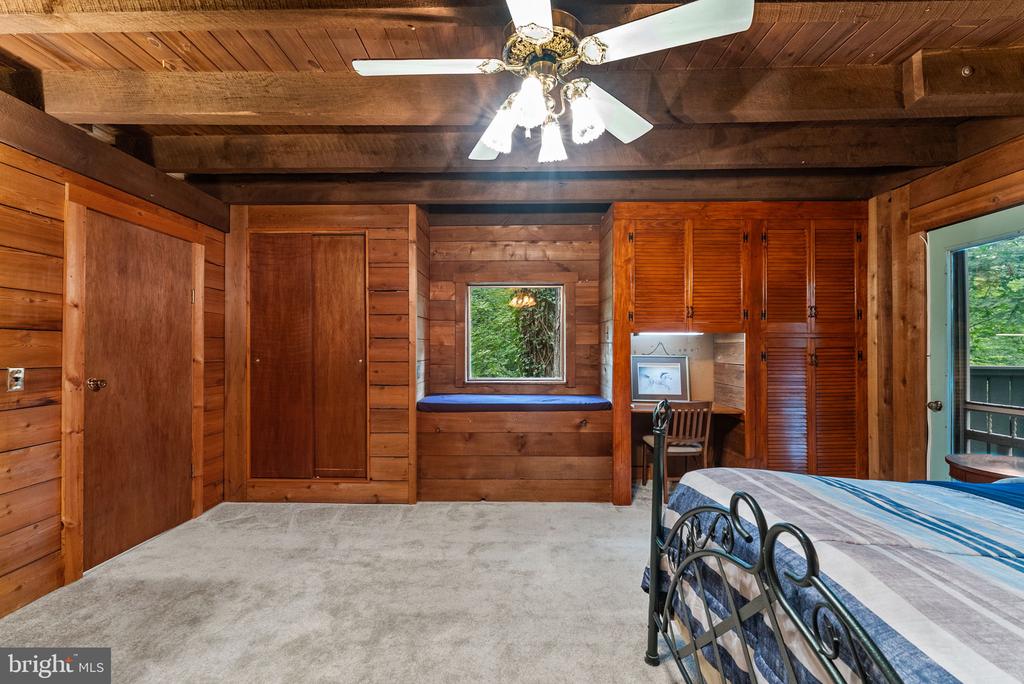 9914 CREST CT, MARSHALL, Virginia 20115, 4 Bedrooms Bedrooms, ,2 BathroomsBathrooms,Residential,9914 CREST CT,VAFQ2022728 MLS # VAFQ2022728