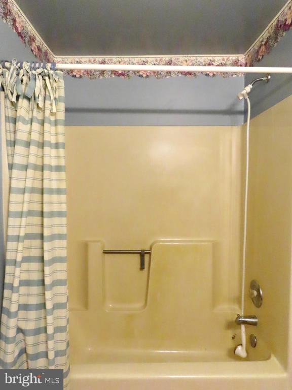13782 CREST HILL RD, FLINT HILL, Virginia 22637, 1 Bedroom Bedrooms, ,2 BathroomsBathrooms,Residential,13782 CREST HILL RD,VARP2002728 MLS # VARP2002728