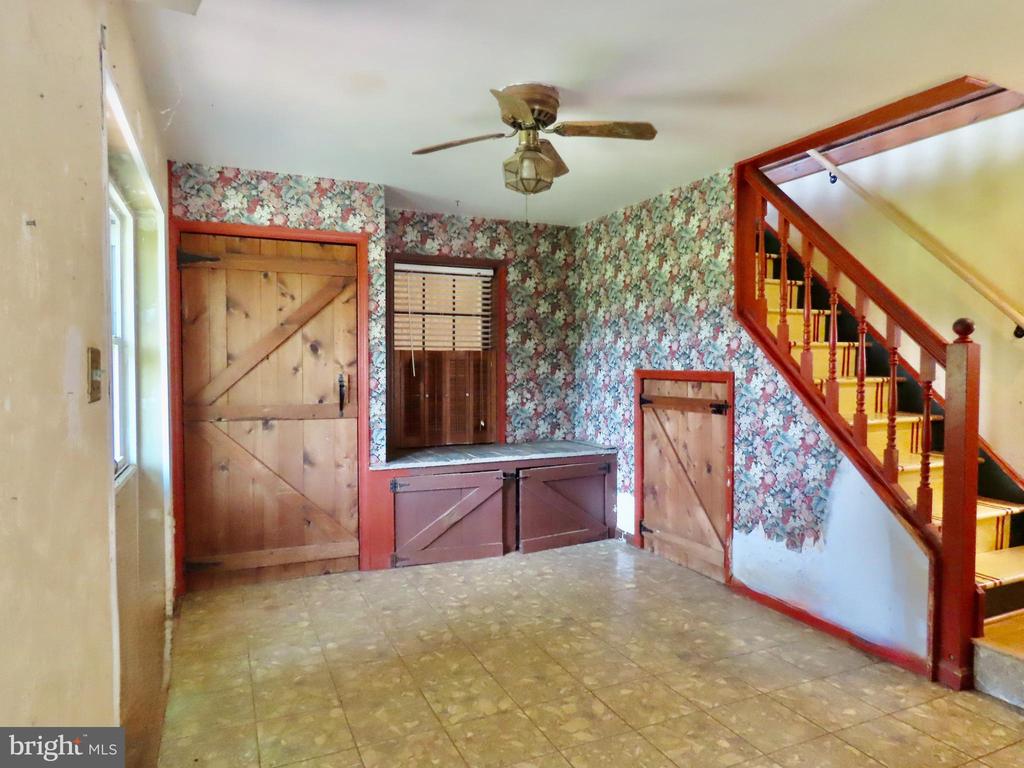 13782 CREST HILL RD, FLINT HILL, Virginia 22637, 1 Bedroom Bedrooms, ,2 BathroomsBathrooms,Residential,13782 CREST HILL RD,VARP2002728 MLS # VARP2002728