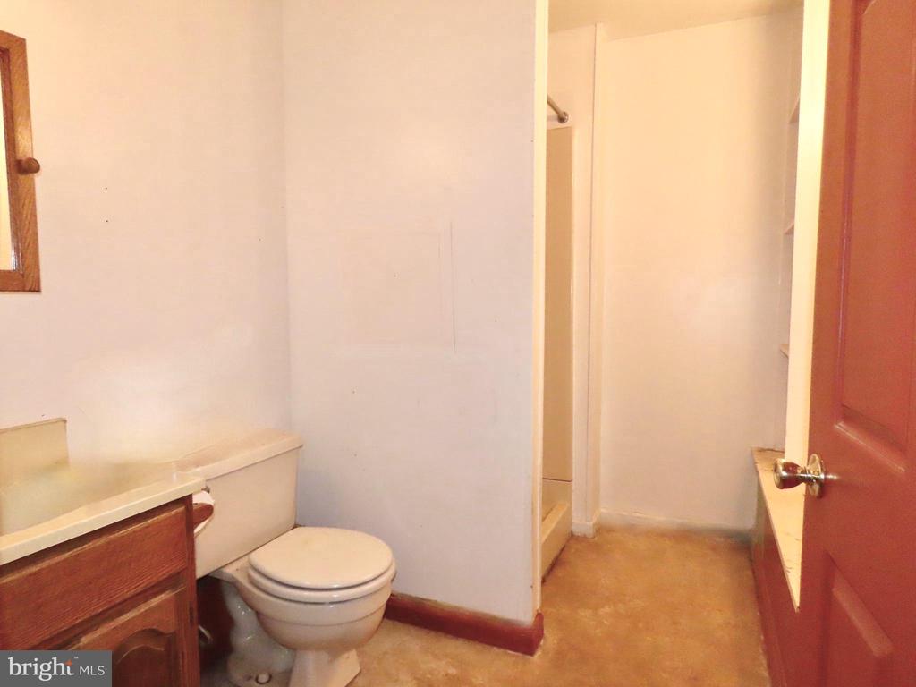 13782 CREST HILL RD, FLINT HILL, Virginia 22637, 1 Bedroom Bedrooms, ,2 BathroomsBathrooms,Residential,13782 CREST HILL RD,VARP2002728 MLS # VARP2002728